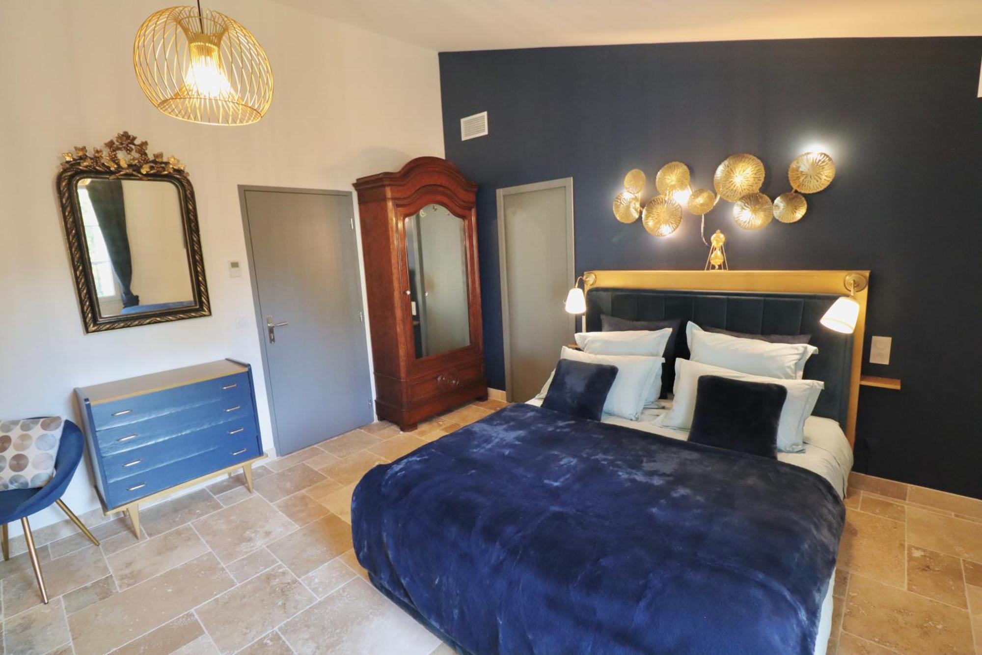 Chambres D'Hotes Avec Jacuzzi Et Piscine Au Mas De Cadoule Saint-Just  Room photo